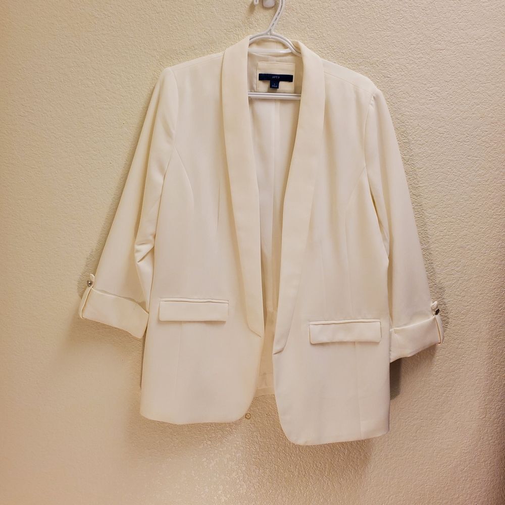 Women's Cream Open-Front Blazer Jacket - Picture 9 of 9